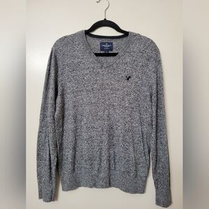 American Eagle Outfitters Men's Gray V-Neck Long Sleeve Shirt